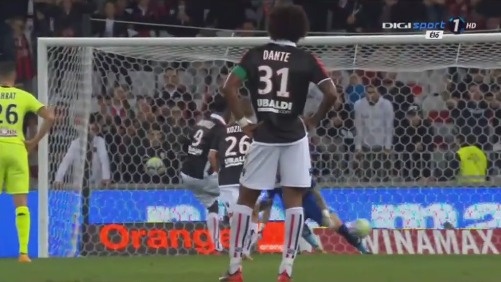 ESPN：曼联计划明年夏窗再引进中场，届时球队将有足够资金