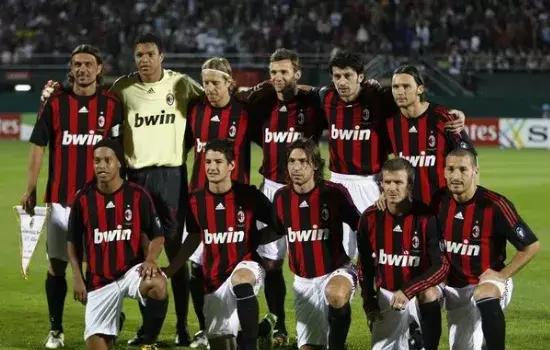 24名落差太扎心，郑钦文明年能重返前十吗？