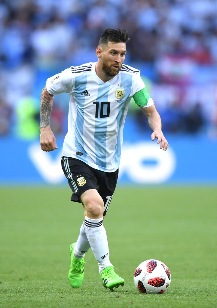 卡拉格批萨拉赫不提利物浦，亨利调解争论